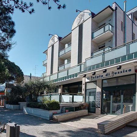 Hotel Zeus Cesenatico Kültér fotó