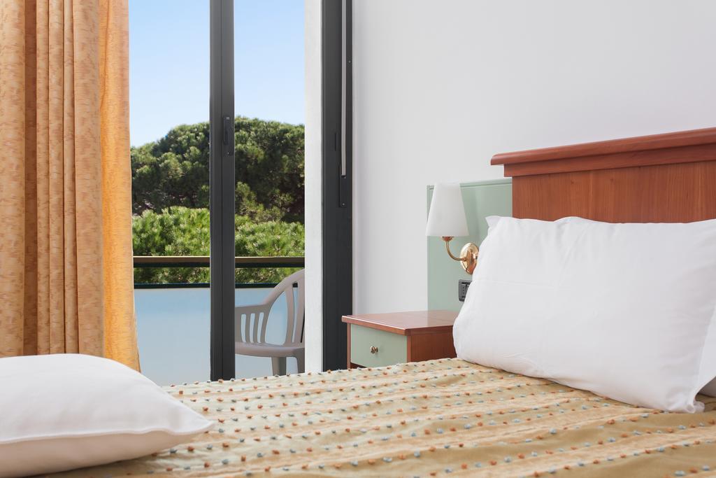 Hotel Zeus Cesenatico Szoba fotó